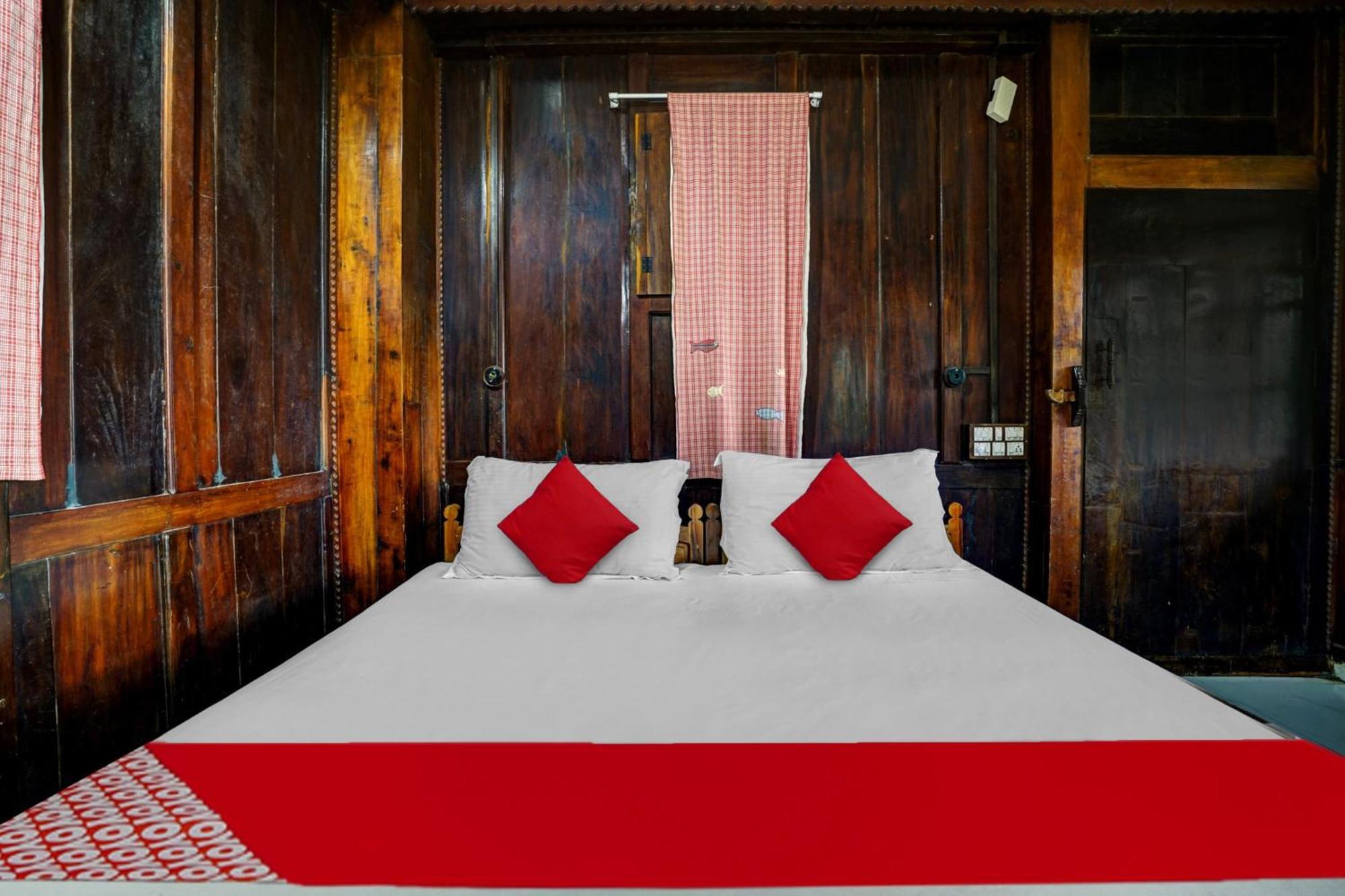 Oyo Flagship Meadow View Inn Thekkady Eksteriør billede