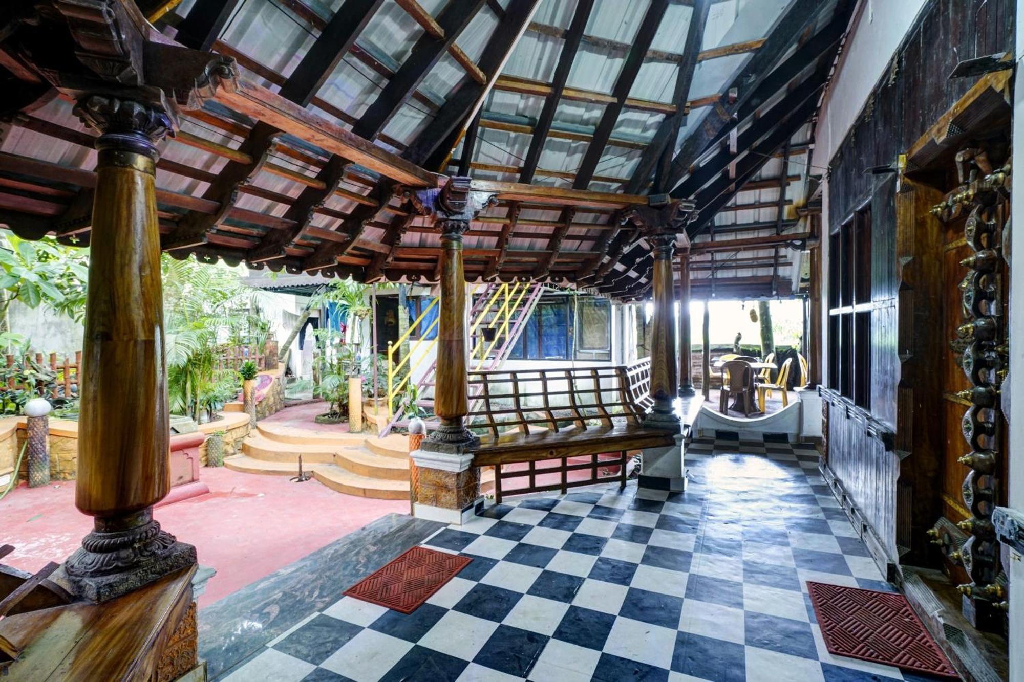 Oyo Flagship Meadow View Inn Thekkady Eksteriør billede