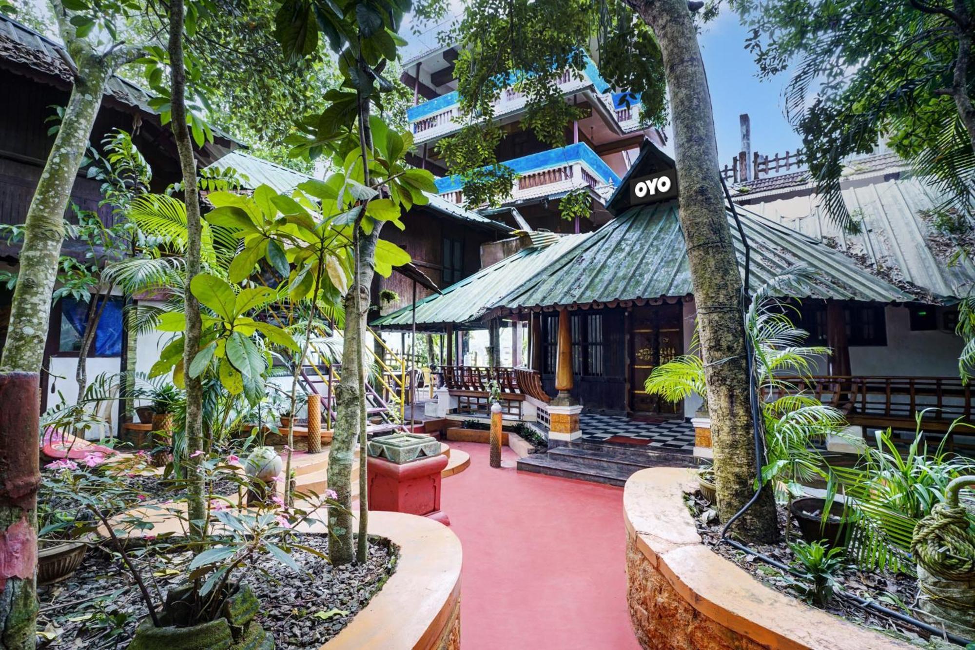 Oyo Flagship Meadow View Inn Thekkady Eksteriør billede